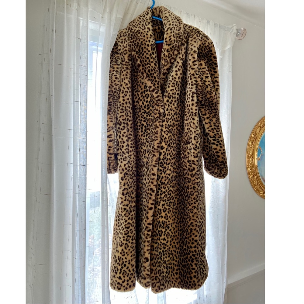 🤍VINTAGE GLAM🤍 Leopard Fur Coat 🐯 (Faux Fur)